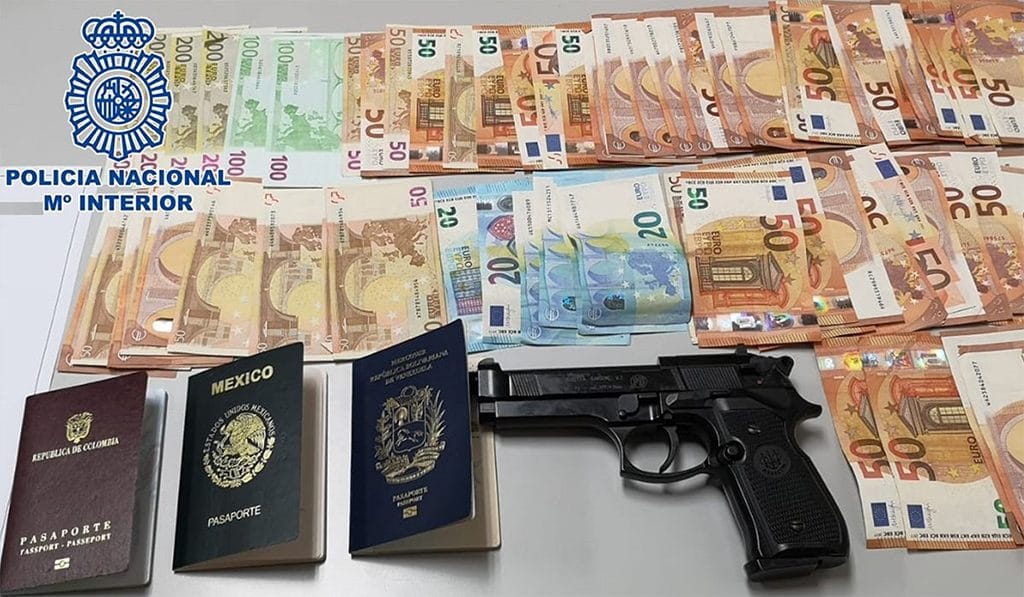 Арестованы за обман женщин из Южной Америки и проституцию их на Gran Canaria