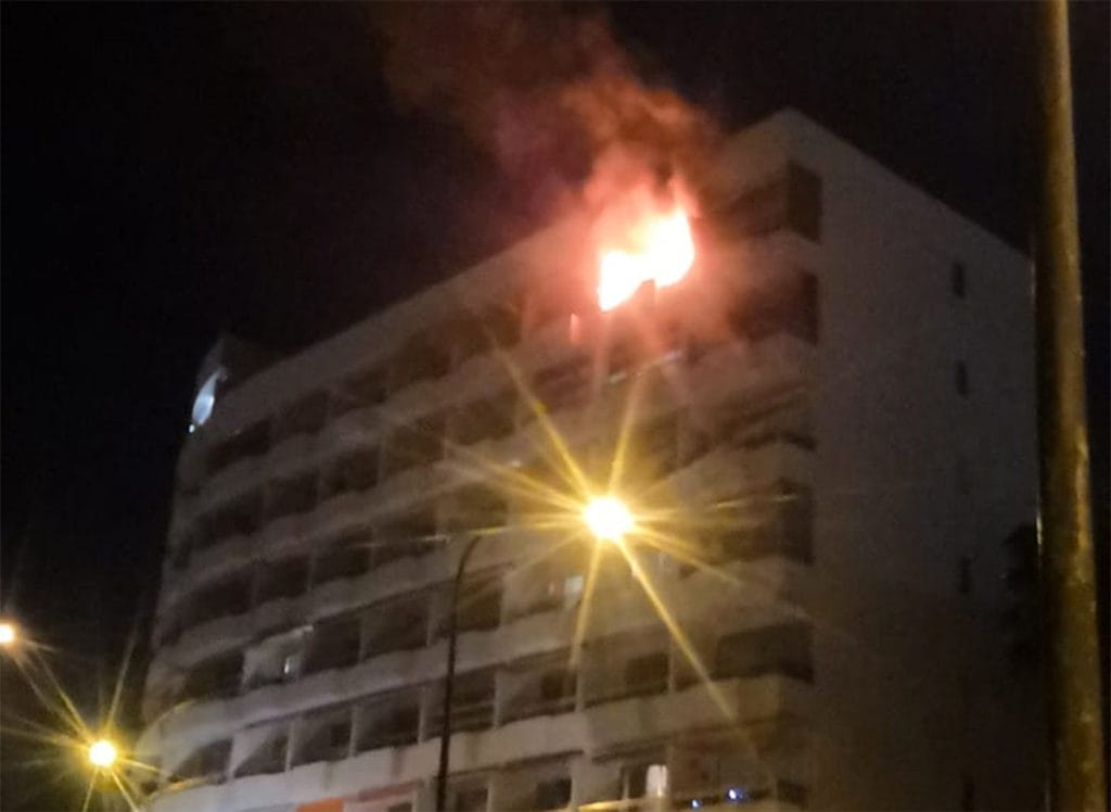 Puerto Santiago: два человека пострадали при пожаре квартиры - iestafeta.com Puerto Santiago: два человека пострадали при пожаре квартиры