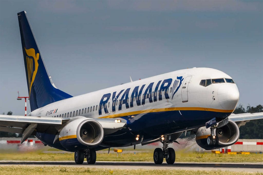Скандал во время рейса компании Ryanair "Tenerife Sur-Manchester" - iestafeta.com Скандал во время рейса компании Ryanair "Tenerife Sur-Manchester"