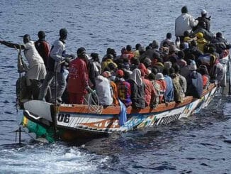 Сенегальские мигранты объявили голодовку на Тенерифе