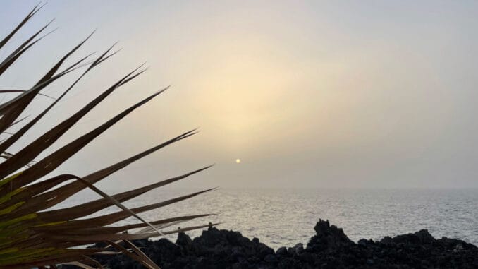 Канары: по вине калимы - воздух один из "худших" в мире Канары: по вине калимы - воздух один из "худших" в мире