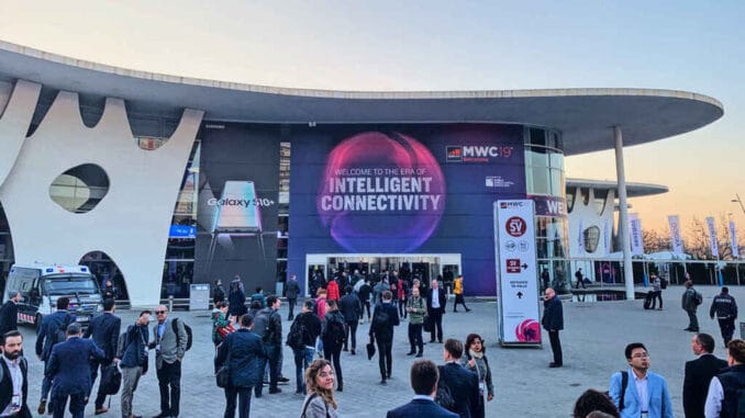 Планета просыпается? Mobile World Congress вернётся в этом году в Барселону Планета просыпается? Mobile World Congress вернётся в этом году в Барселону