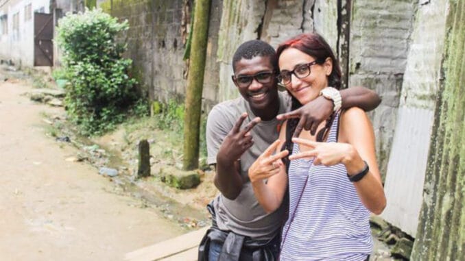 "Мы утонем, если нас срочно не спасут!" - или кто помогает мигрантам попасть на Канары "Мы утонем, если нас срочно не спасут!" - или кто помогает мигрантам попасть на Канары