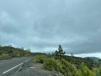 На выходные дни - обиженная погода: холодно, ветер, дожди