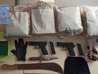 В Adeje полиция поймала "клоуна-грабителя" с фальшивым оружием