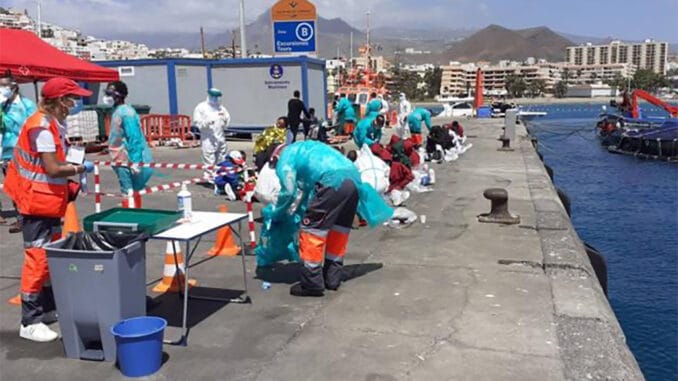 Дорога смерти к Канарам: новые жертвы среди нелегальных мигрантов Дорога смерти к Канарам: новые жертвы среди нелегальных мигрантов