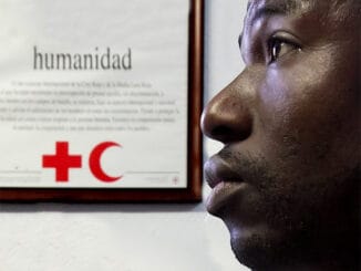 Мигранты прибыли на Канарские острова работать, не сомневайтесь. По-своему, конечно...