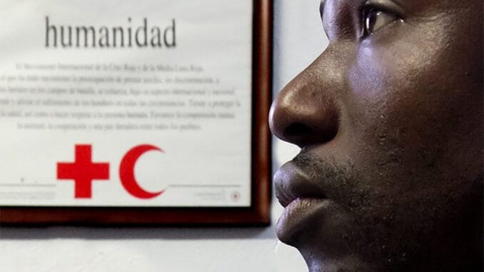 Мигранты прибыли на Канарские острова работать, не сомневайтесь. По-своему, конечно... Мигранты прибыли на Канарские острова работать, не сомневайтесь. По-своему, конечно...