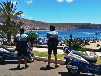 Тенерифе: полицейские будут на пляже "загорать" вместе с отдыхающими