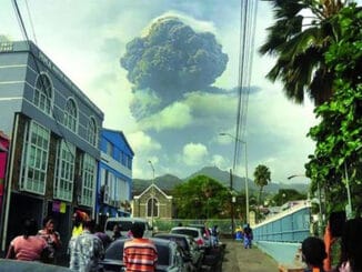 Вулкан Сан-Висенте послал "пламенный привет" канарскому брату - Тейде