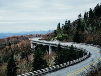 Готовим бумажники, правительство будет собирать деньги за пользование дорогами