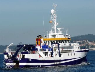 Судно Ángeles Alvariño продолжает поиски на дне океана Anna и Tomás Gimeno