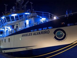 Судно "Ángeles Alvariño" продолжит после ремонта поиски тел в океане