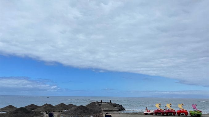 Канары. Сводка с фронта борьбы с коронавирусом: пляжи закроют или ограничат доступ