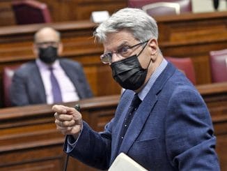 Канары отступают перед коронавирусом: почти 5000 положительных случаев за среду