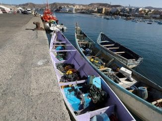 Мёртвых выбрасывали в океан - новая лодка с погибшими на пути к Канарам