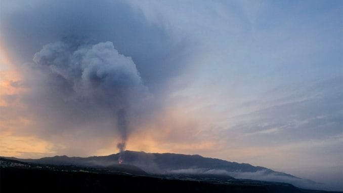 La Palma: Involcan считает, что вулкан вступил в фазу "с меньшим количеством взрывов" La Palma: Involcan считает, что вулкан вступил в фазу "с меньшим количеством взрывов"
