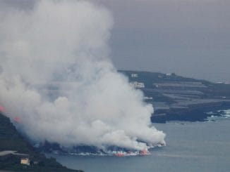 Вулкан на La Palma: лава, достигшая океана, начала образовывать конус