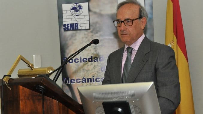 Вероятность мегацунами по вине землетрясений на острове La Palma, исключена?