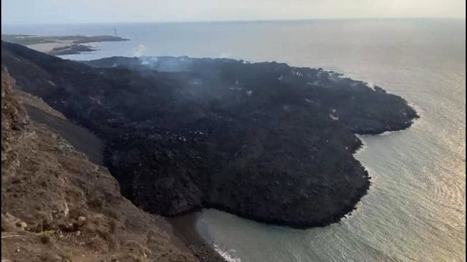 Мегацунами? Пока нет, но о взрывах и волнах уже говорят из Pevolca