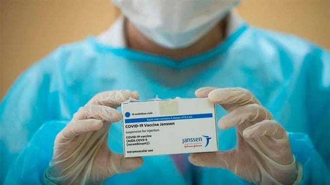 Канары: получившие вакцину Janssen будут оповещаться для получения бустерной дозы Канары: получившие вакцину Janssen будут оповещаться для получения бустерной дозы