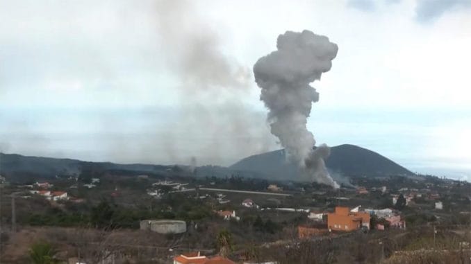 La Palma продолжает сотрясаться - с прошлой ночи зарегистрировано около 70 толчков La Palma продолжает сотрясаться - с прошлой ночи зарегистрировано около 70 толчков