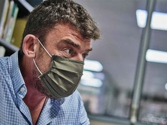 Тенерифе: на острове призывают запретить доступ в бары невакцинированным клиентам