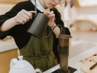 Развитые страны не находят работников и начинают "войну" за иммигрантов