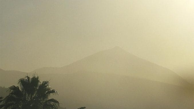 Канарские острова страдают от интенсивной калимы, как это уже было в 2020 году Канарские острова страдают от интенсивной калимы, как это уже было в 2020 году