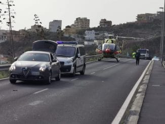 Arona: женщина попала в аварию, её срочно эвакуировали на вертолёте