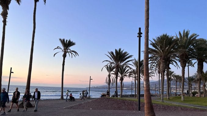 Канарские острова приняли в мае около миллиона туристов Канарские острова приняли в мае около миллиона туристов