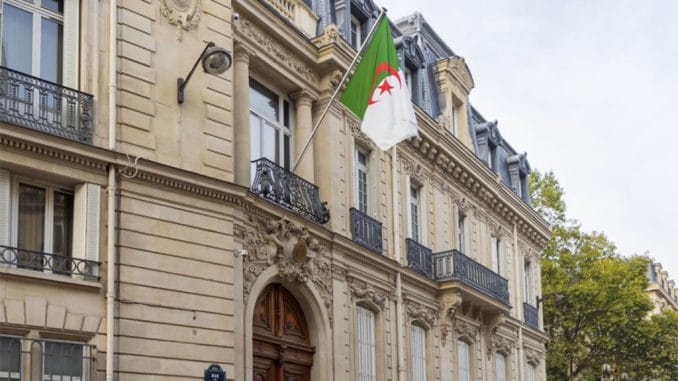 Мадрид поддержал Марокко. Алжир против. На Канарах мнения полностью разделились Мадрид поддержал Марокко. Алжир против. На Канарах мнения полностью разделились