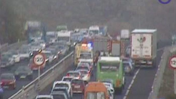 Каждый день похожая история: полный коллапс транспорта на трассе TF-1 Каждый день похожая история: полный коллапс транспорта на трассе TF-1