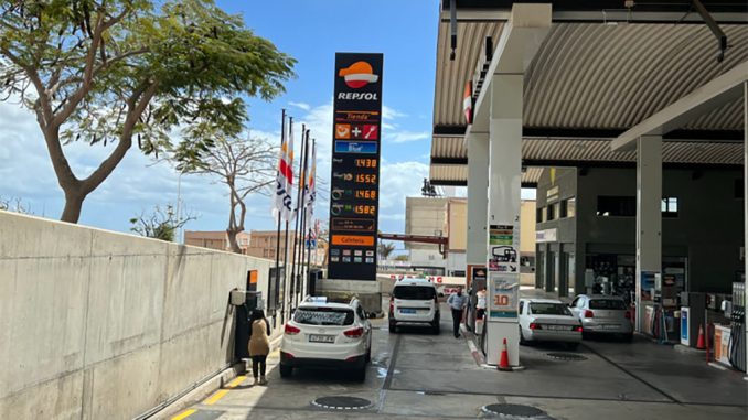 Мужчина грозился сжигать АЗС на Тенерифе из-за повышения цен - задержан полицией