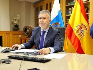 Президент Канар считает, что маски в помещениях могут отменить на следующей неделе