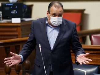 На Канарах требуют немедленного увольнения политиков, связанных с делом о масках