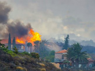 Вулканологи на Канарах решили попугать публику: когда следующее извержение?