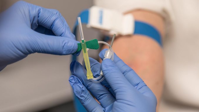 Канарские острова просят крови: её не хватает в больницах архипелага