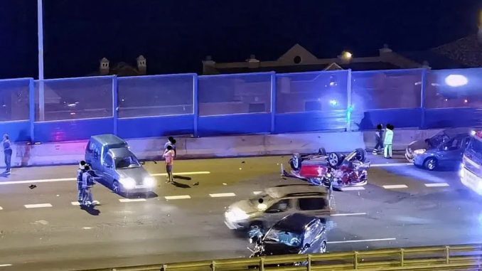 Тенерифе: в результате множественного ДТП на TF-1 есть несколько пострадавших Тенерифе: в результате множественного ДТП на TF-1 есть несколько пострадавших