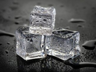 Супермаркеты Испании в режиме "чего-то не хватает". Теперь вот - замороженной воды