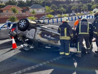 Тенерифе: перевернулась и сгорела машина на южном шоссе острова TF-1