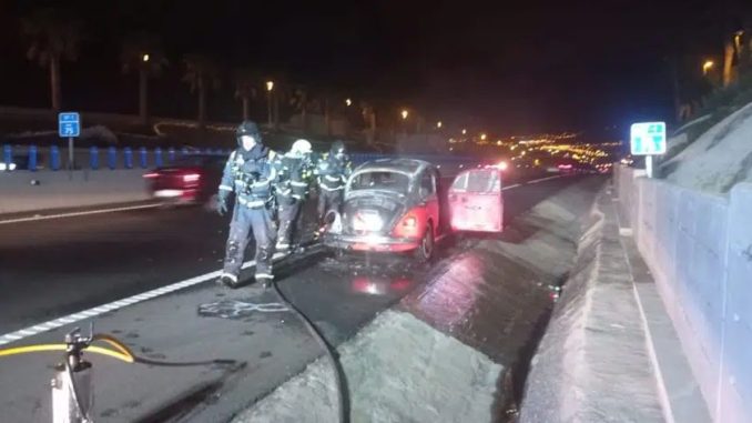 Потушен огонь в автомобиле на шоссе TF-1, на юге острова Тенерифе