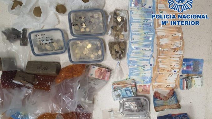 На Тенерифе закончились мармеладки с марихуаной - полиция прикрыла "заводик" На Тенерифе закончились мармеладки с марихуаной - полиция прикрыла "заводик"