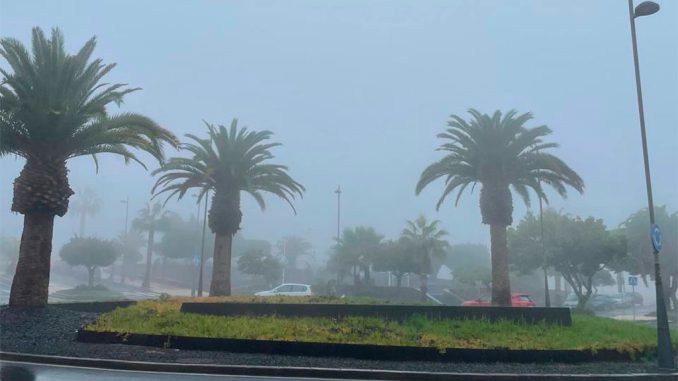 Канары: красный уровень предупреждения, в понедельник не будет занятий в школах Канары: красный уровень предупреждения, в понедельник не будет занятий в школах