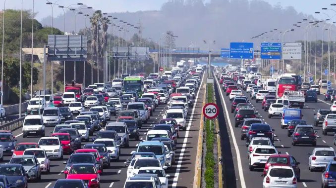 Тенерифе: грядёт тяжелейший кризис на дорогах острова из-за постоянных пробок Тенерифе: грядёт тяжелейший кризис на дорогах острова из-за постоянных пробок