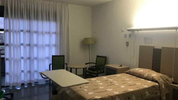 Осторожнее на заправках: на юге Тенерифе на заправке автомобиль наехал на человека Осторожнее на заправках: на юге Тенерифе на заправке автомобиль наехал на человека