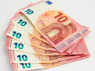 Так вот откуда растут ноги у фальшивых денег на Канарских островах...