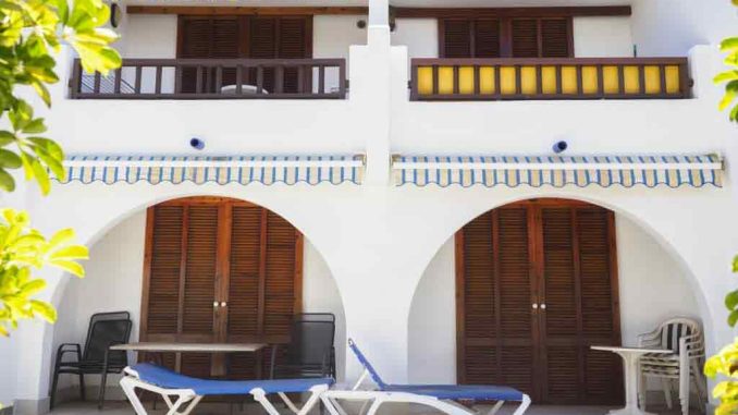 В Arona задержан отельный вор: обвинение предъявлено за десяток краж В Arona задержан отельный вор: обвинение предъявлено за десяток краж