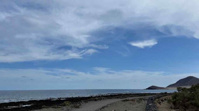 Тенерифе: в El Médano протестовали против проблемы сброса сточных вод в океан Тенерифе: в El Médano протестовали против проблемы сброса сточных вод в океан