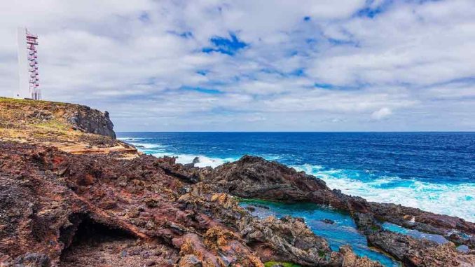 На севере Тенерифе во время купания в океане погиб мужчина из Великобритании